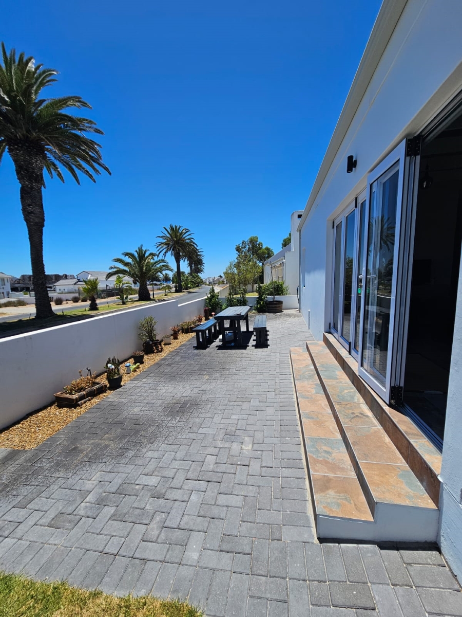 3 Bedroom Property for Sale in Britannia Bay Western Cape